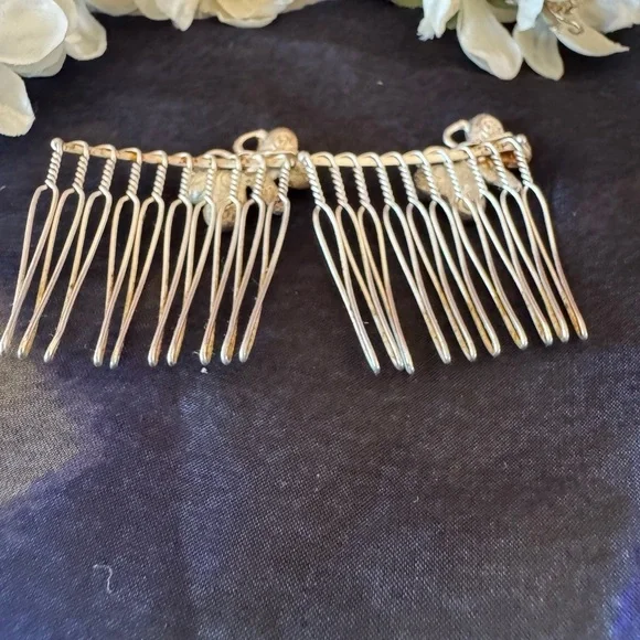 Vintage Butterfly/ Hair Comb Silvertone Bridal Wedding Hair Accessories - Picture 8 of 8